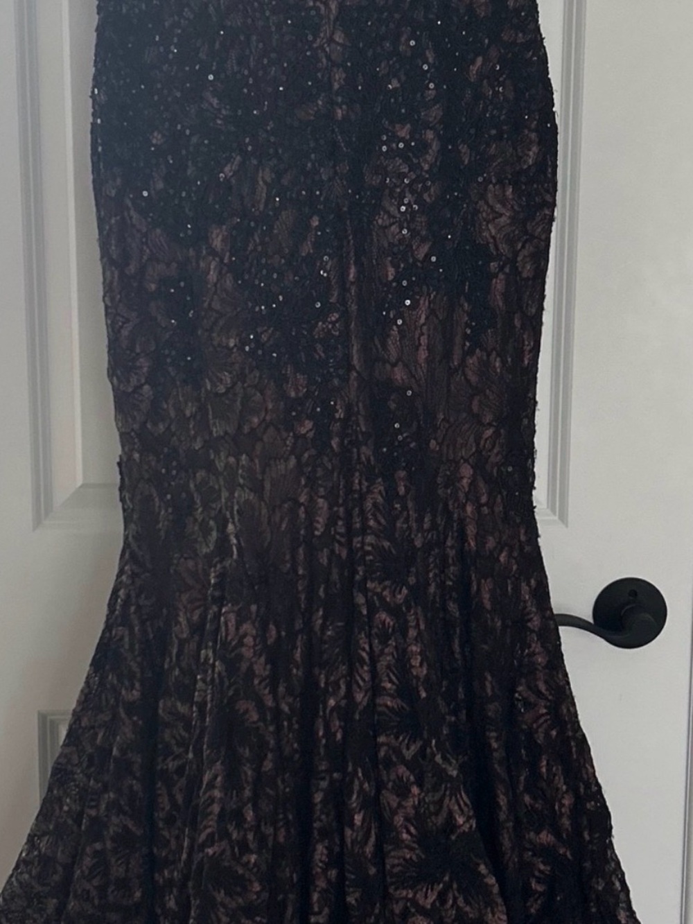 New Mac Duggal Black Lace Evening Gown - Picture 9 of 12